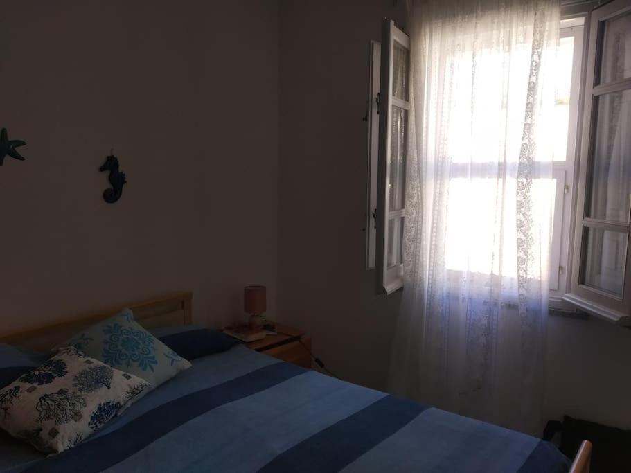 Giuly'S House Villa Cabras Ngoại thất bức ảnh