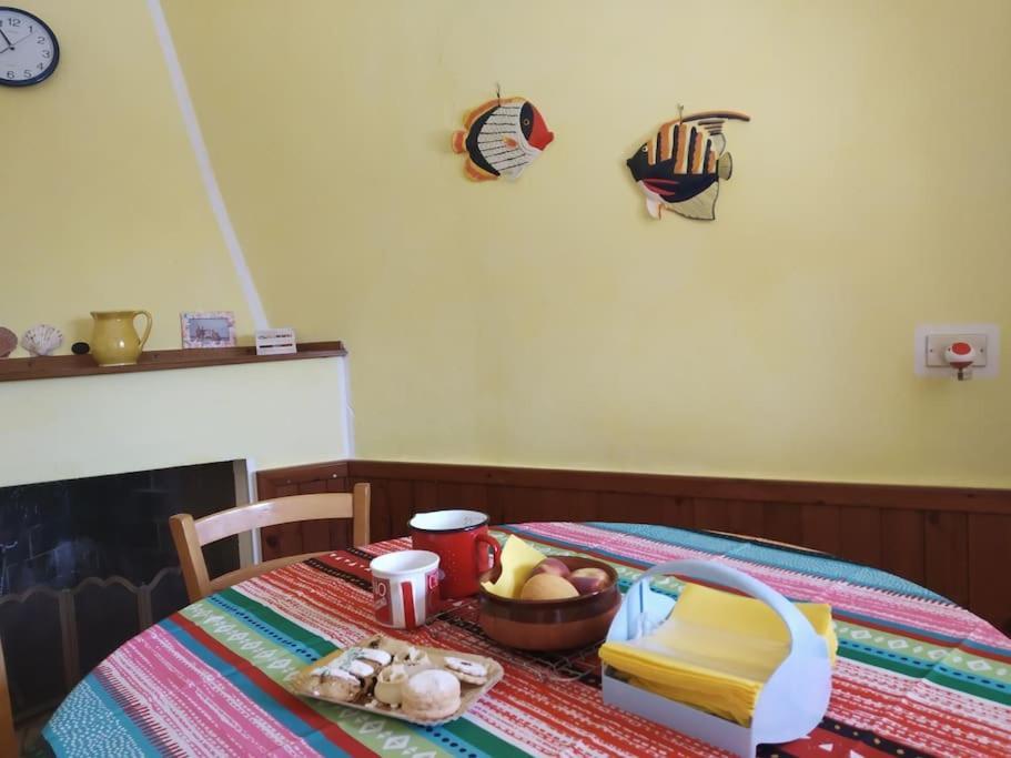 Giuly'S House Villa Cabras Ngoại thất bức ảnh
