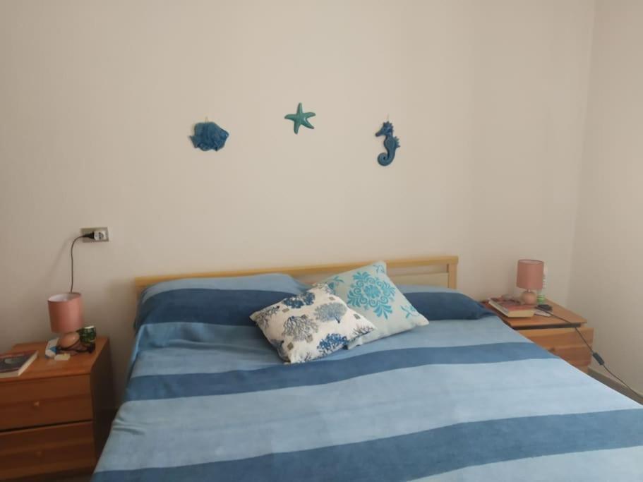 Giuly'S House Villa Cabras Ngoại thất bức ảnh