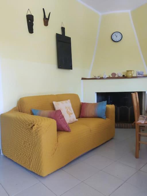 Giuly'S House Villa Cabras Ngoại thất bức ảnh